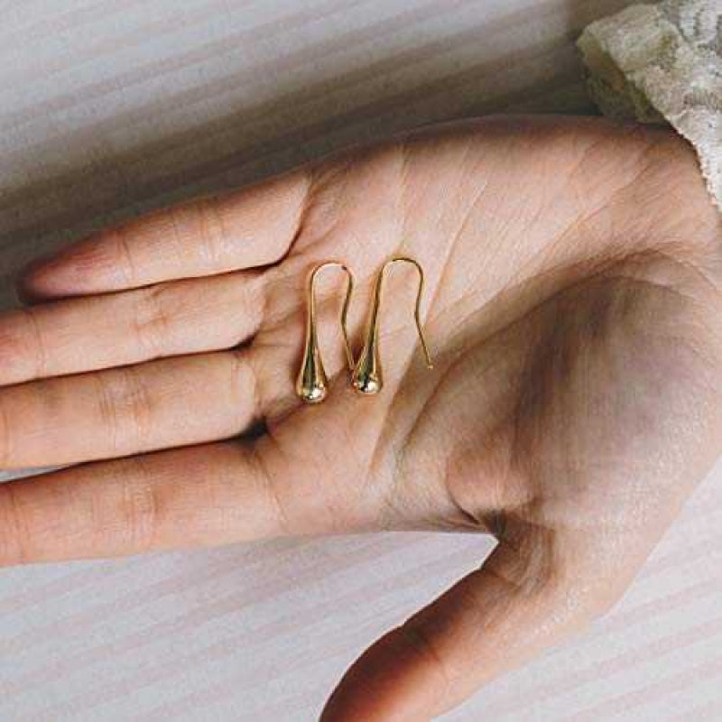 Women's Rhodium Plated Teardrop Earrings With Thread Closure