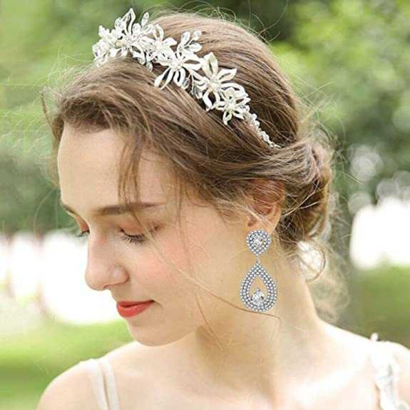 Women's Teardrop Chandelier Earrings With Cubic Zirconia