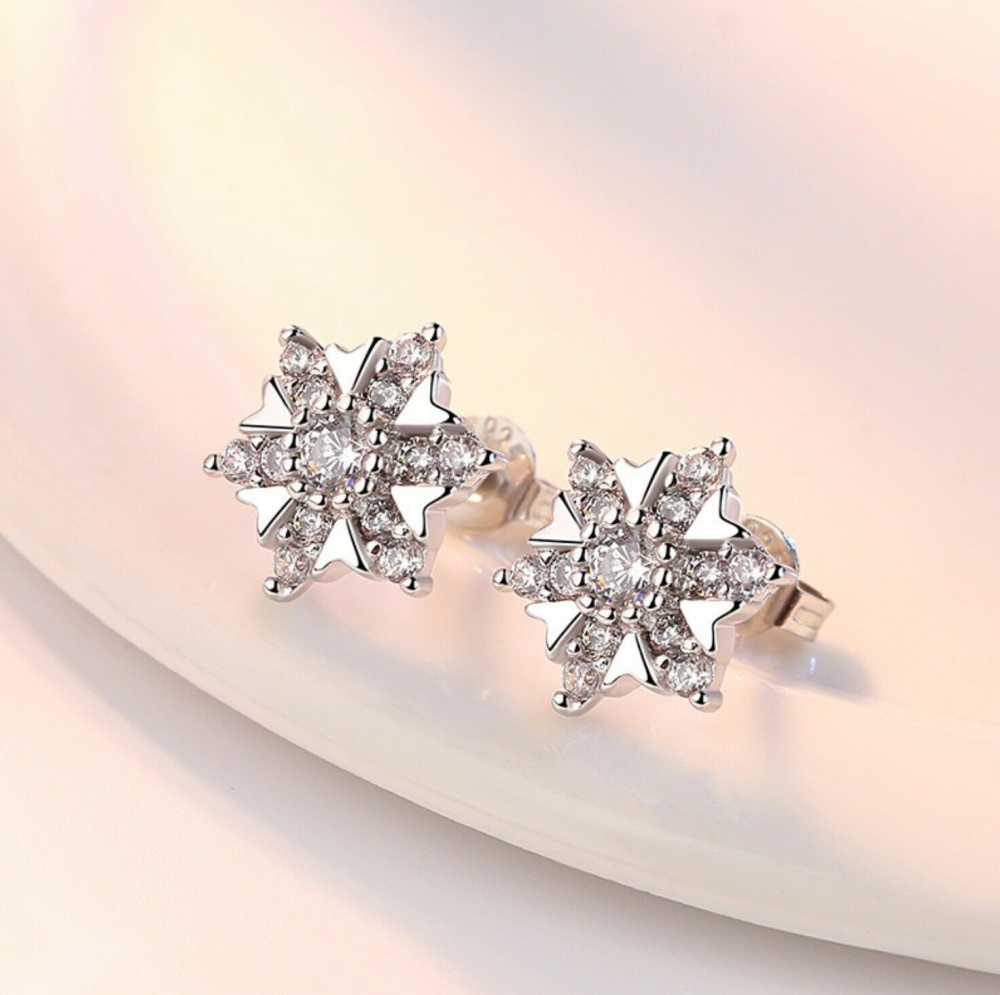 Women's Sterling Silver Stud Earrings With Cubic Zirconia