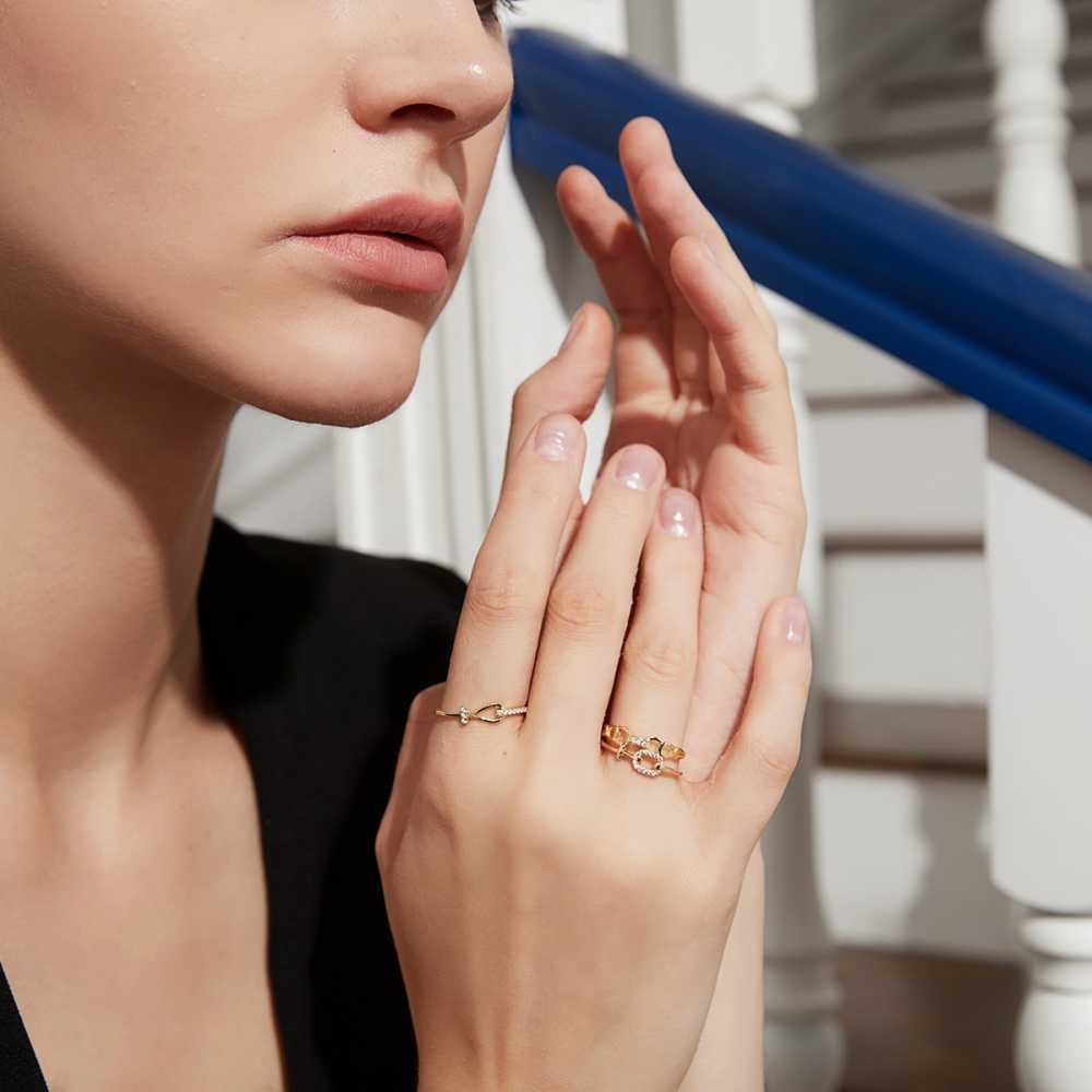 Women's Sterling Silver Interlocking Ring With  Zirconia