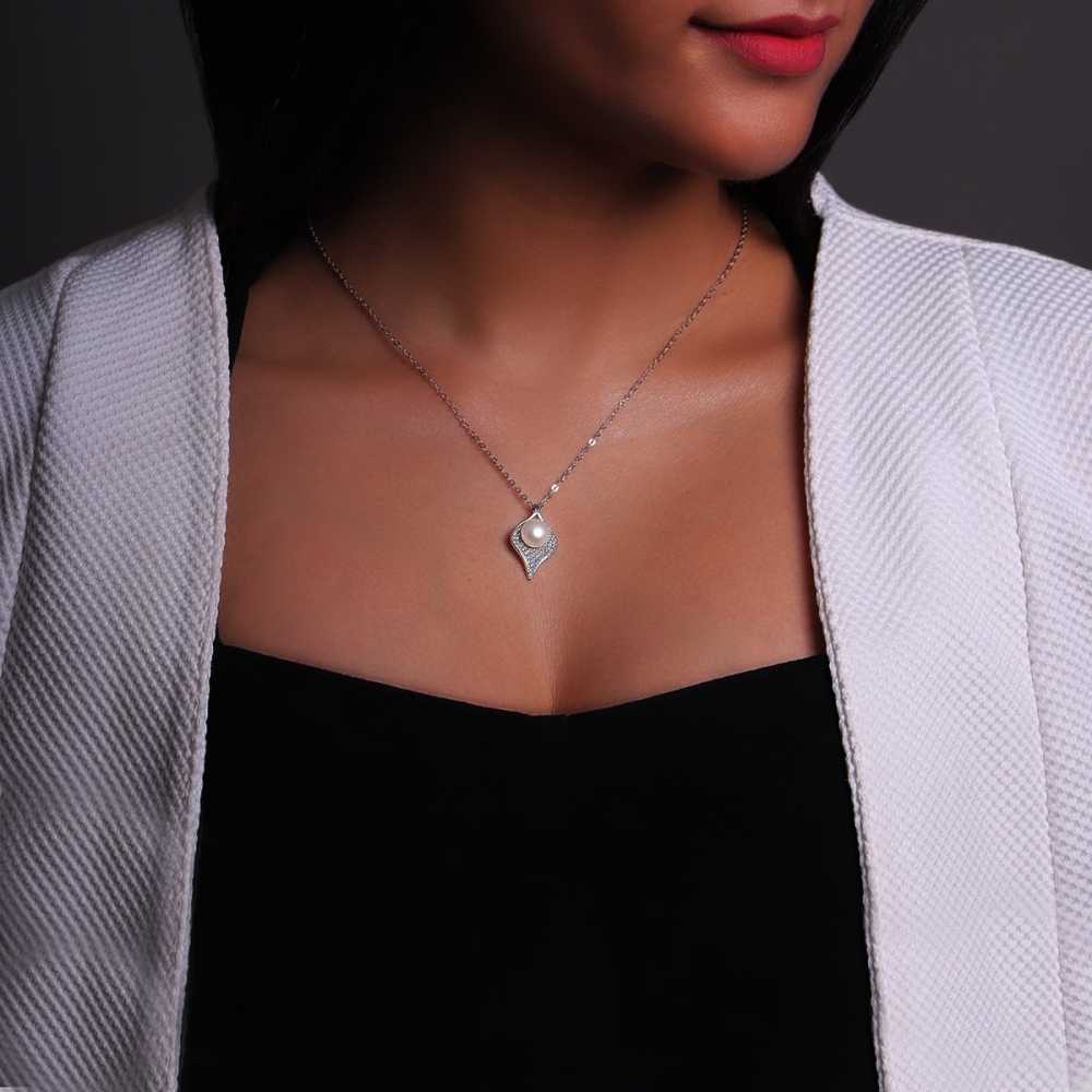 Women's Freshwater Pearl Pendant With Sterling Silver Chain