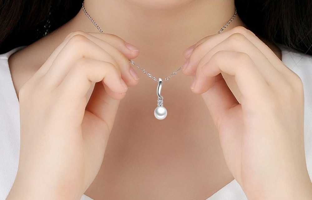 Women's Sterling Silver Pearl Drop Pendant With 18 Inch Chain