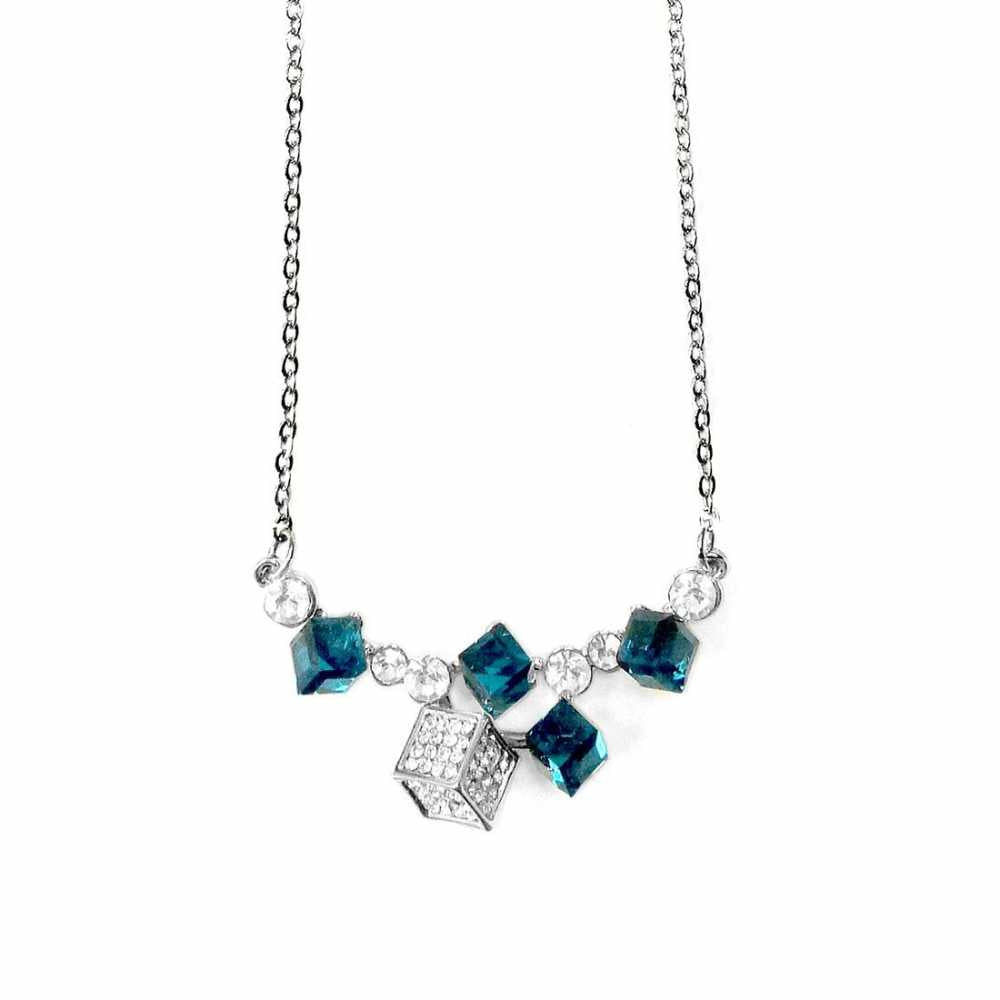 Women's 18 Inch Pendant Necklace With Ocean Blue Crystal