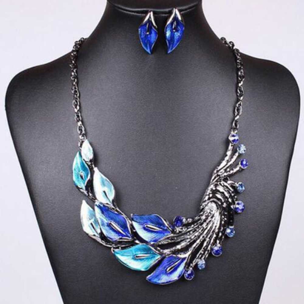 Women's Blue Enamel Pendant Necklace With Earring In Silver Tone