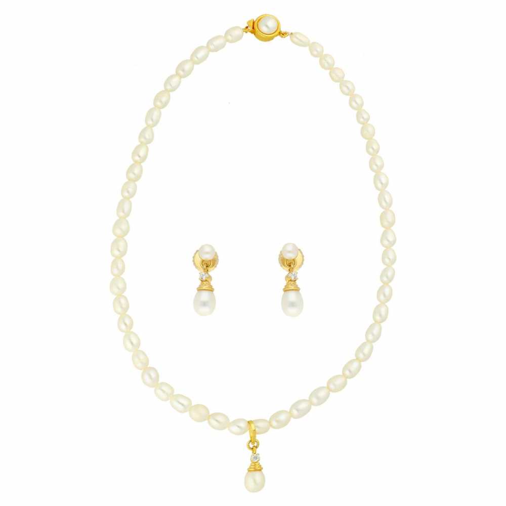 Freshwater Pearl Necklace With Drop Shaped Pendant And Drop Earring