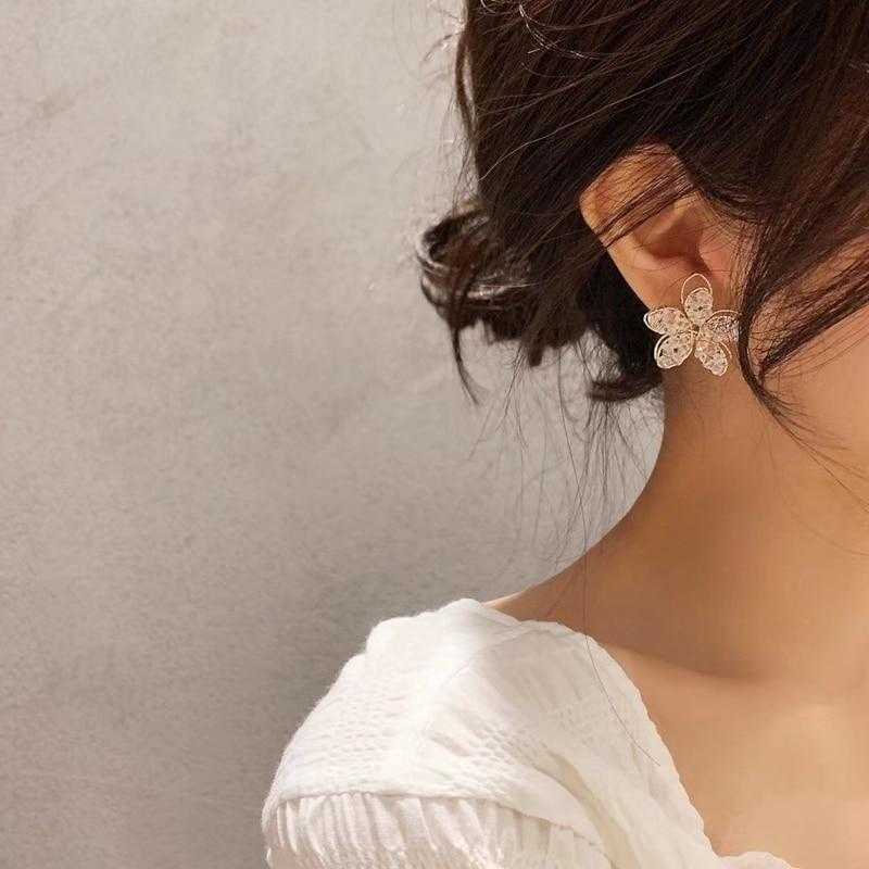 Women's Crystal Flower Stud Earrings With Pushback Finding