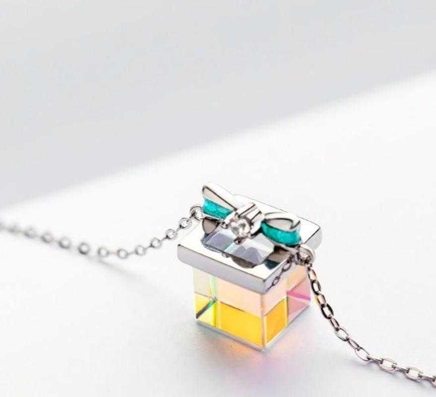 Women's Bohemian Style Silver Prism Pendant With 18 Inch Chain
